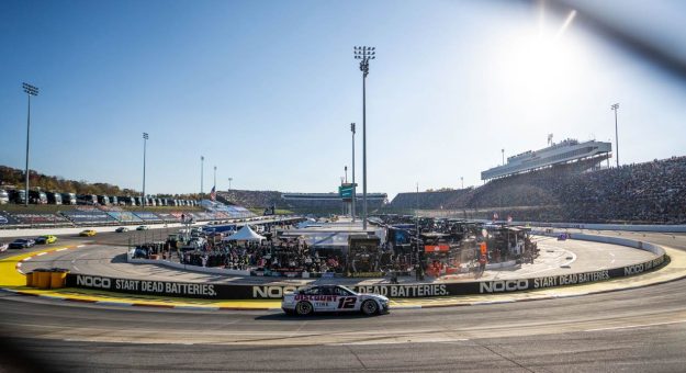 Visit Panorama de los Playoffs Cup Series para la Championship 4 en el Phoenix Raceway page