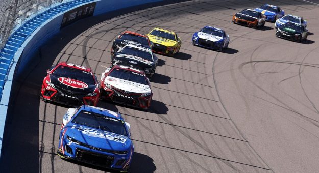 Visit Horario completo para el Fin de Semana NASCAR Championship 4 en Phoenix page