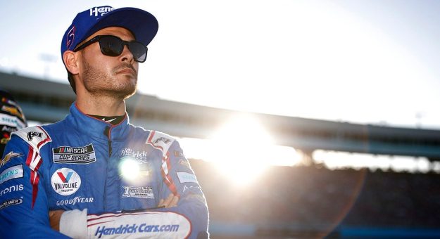 Visit Razones por las que Kyle Larson será el campeón NASCAR Cup Series 2023 page