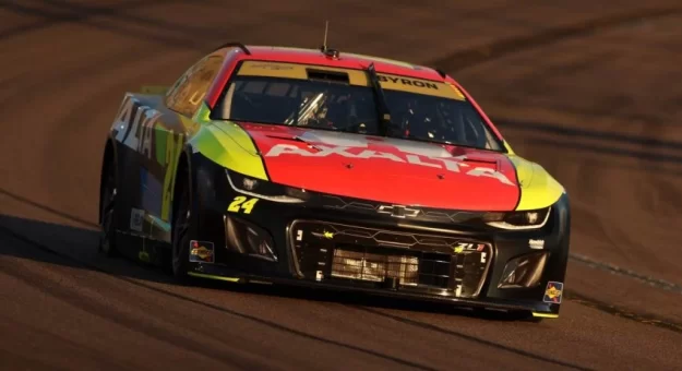Visit William Byron ganó la Pole para la Championship 4 en el Phoenix Raceway page