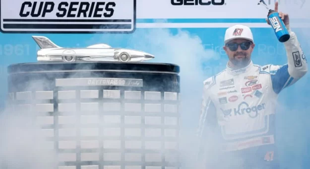Visit Resumen Cup Series temporada 2023: Ricky Stenhouse Jr. page