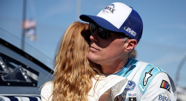 Visit Resumen Cup Series temporada 2023: Kevin Harvick page