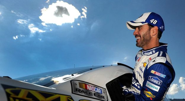 Visit Análisis: Jimmie Johnson aceleró su camino hacia el Salón de la Fama de la NASCAR page