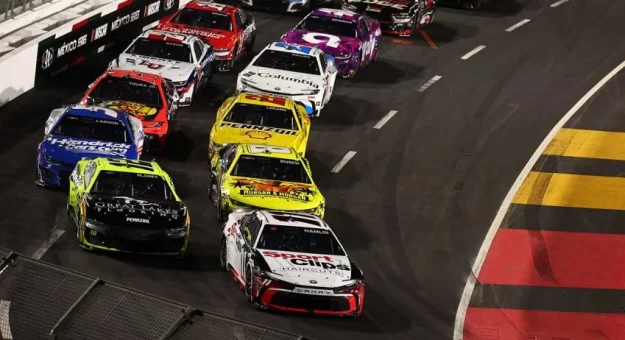 Visit Predicciones pretemporada NASCAR Cup Series 2024 page