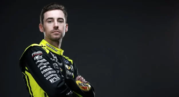 Visit First look: Pilotos NASCAR Cup Series listos para subir al auto en 2024 page
