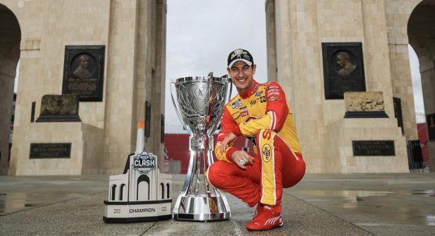 Visit Pilotos que ganaron la Busch Light Clash y el campeonato de la Cup Series el mismo año page