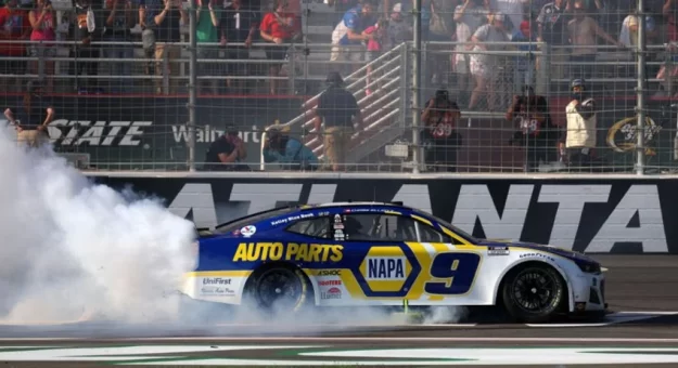 Visit Ganadores de la Cup Series en la historia del Atlanta Motor Speedway page