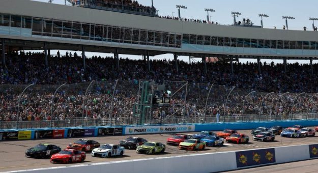 Top 10 candidatos Cup Series 2024 resultados Phoenix