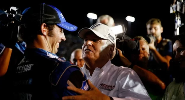 Visit Las 79,997 vueltas de líder de Hendrick Motorsports en la Cup Series page