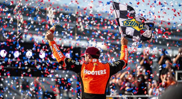 Visit Análisis: Chase Elliott está de regreso tras su victoria en el Texas Motor Speedway page