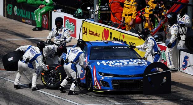 Visit Castigo para el No. 5 de Hendrick Motorsports por rueda suelta en Texas page