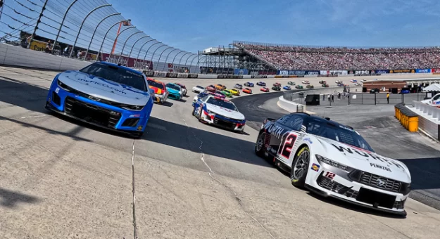 Visit Horario para el fin de semana NASCAR verano 2025 en el Dover Motor Speedway page
