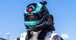 Tyler Reddick roars to pole for Throwback Weekend at Darlington