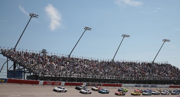 Visit 3 up 3 down pilotos que salieron en direcciones opuestas del Darlington Raceway page