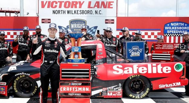 Visit Corey Heim ganó la Wright Brand 250 en el North Wilkesboro Speedway page