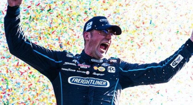 Visit Ryan Blaney se quedó sin gasolina y Austin Cindric ganó la Enjoy Illinois 300 en Gateway page