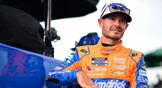 Visit Kyle Larson recibió exención para los Playoffs Cup Series 2024 page