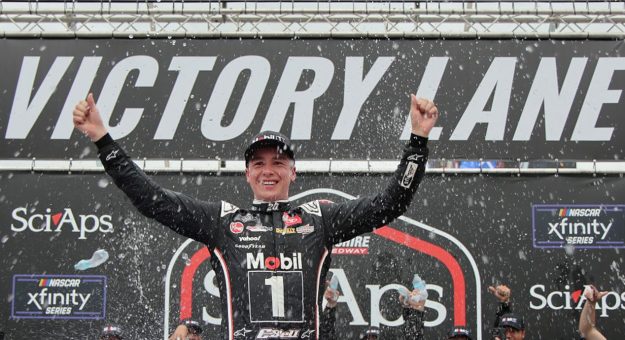 Visit Christopher Bell ganó la SciAps 200 de la Xfinity Series en New Hampshire page
