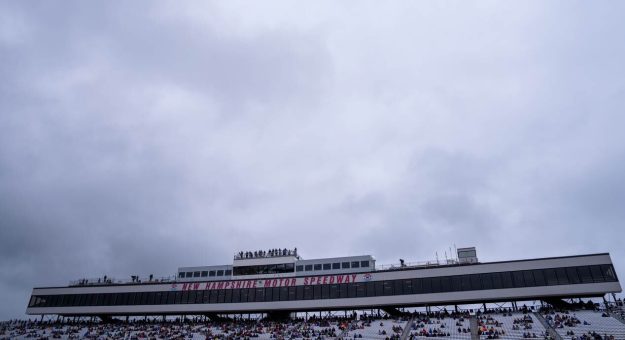 Visit Clasificación cancelada por lluvia: Chase Elliott arrancará P1 en New Hampshire page