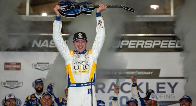 Visit Christian Eckes ganó la Rackley Roofing 200 de la Xfinity Series 2024 en Nashville page