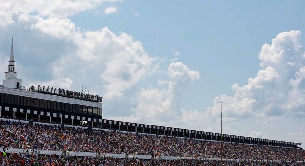Visit Todo listo para la The Great American Getaway 400 en el Pocono Raceway page