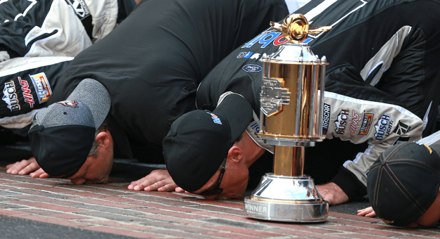 Visit Proyección del ganador para la Brickyard 400 de la Cup Series 2024 en Indy page