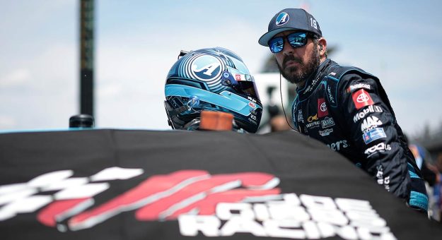 Visit El No. 19 de Martin Truex Jr. arrancará último en la Brickyard 400 page