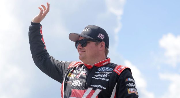 Visit Cole Custer regresará a la Cup Series 2024 con Haas Factory Team page