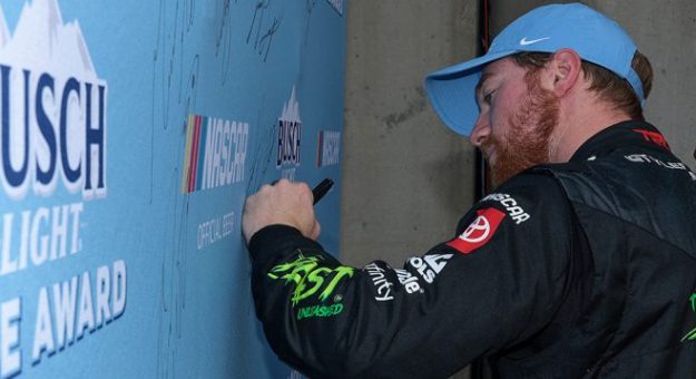 Visit Tyler Reddick ganó la pole para la Brickyard 400 de la Cup Series 2024 en Indianápolis page