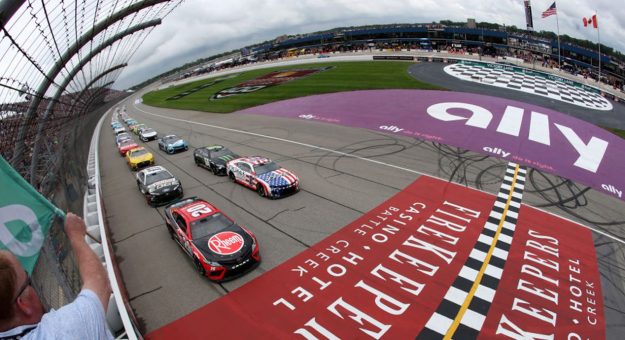 Visit Todo listo para la FireKeepers Casino 400 de la Cup Series 2024 en Michigan page