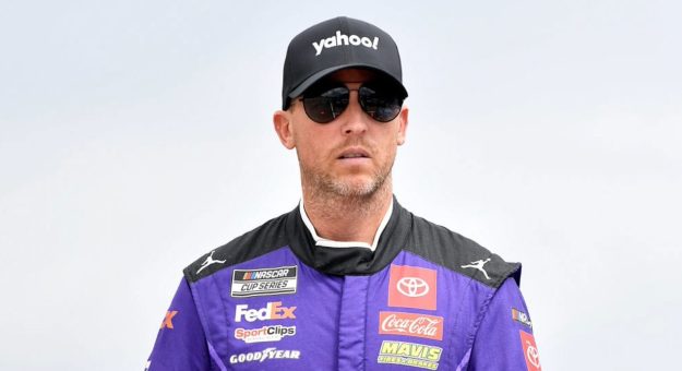 Visit Denny Hamlin arrancará P1 en la FireKeepers Casino 400 en Michigan page