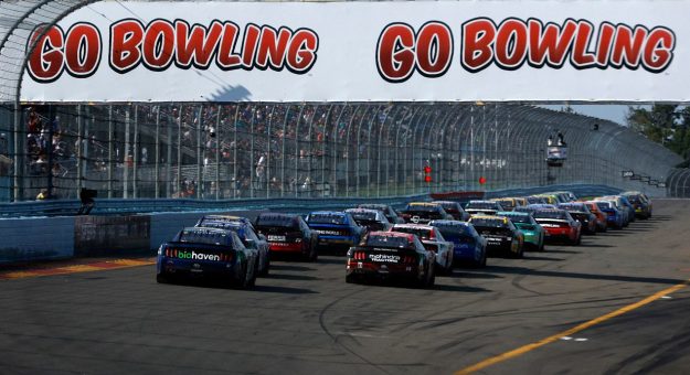 Visit Proyección del ganador para la Go Bowling at The Glen de los Playoffs Cup Series 2024 page