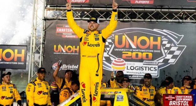 Visit Layne Riggs ganó la UNOH 200 de la Craftsman Truck Series 2024 en Bristol page