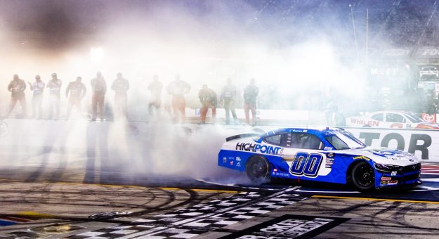 Visit Cole Custer ganó el campeonato de la temporada regular de la Xfinity Series 2024 en Bristol page