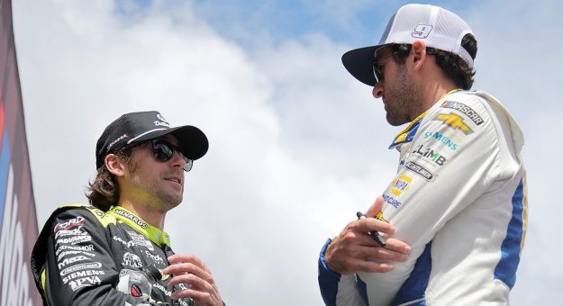 Visit Proyección del ganador para la YellaWood 500 de los Playoffs Cup Series 2024 en Talladega page