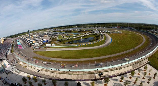 Visit Todo listo para la Straight Talk Wireless 400 de los Playoffs Cup Series 2024 en Homestead page