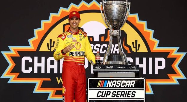 Visit Bienvenido al club Joey Logano: Pilotos de la NASCAR Cup Series con por lo menos 3 campeonatos page
