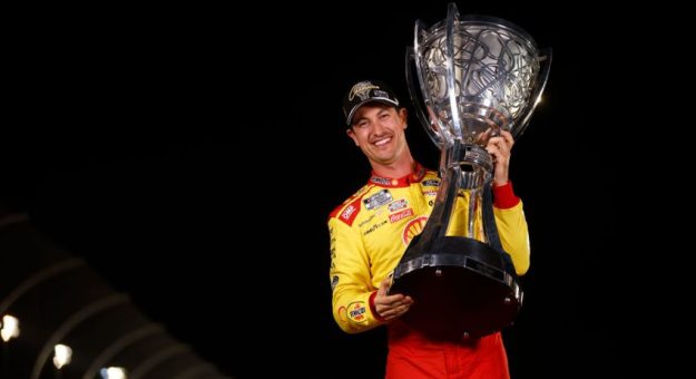 Visit Todo listo para la entrega de los Premios NASCAR 2024 en Charlotte page