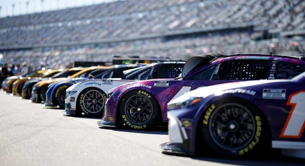 Visit NASCAR publicó procedimientos de práctica y clasificación para 2025 page