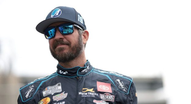 Visit Resumen pilotos NASCAR Cup Series 2024: Martin Truex Jr. page
