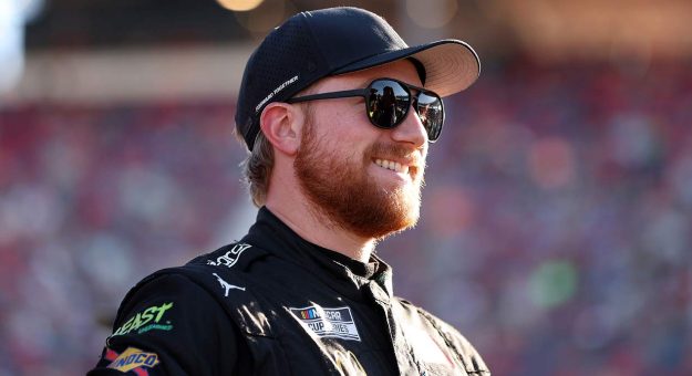 Visit Resumen pilotos NASCAR Cup Series 2024: Tyler Reddick page