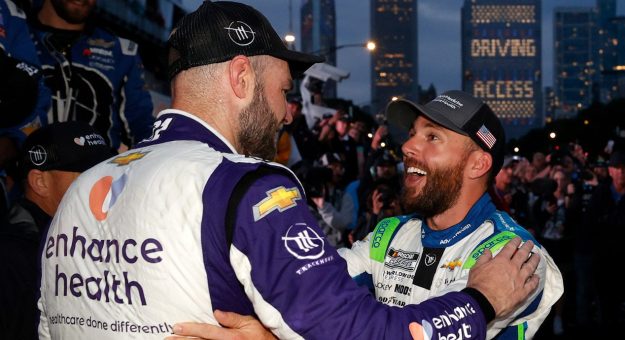 Visit Ross Chastain y Shane van Gisbergen correrán con JR Motorsports en la Xfinity Series 2025 page