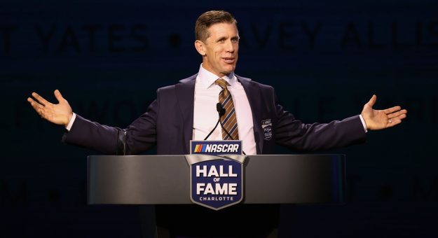 Visit El emotivo discurso de Carl Edwards al ingresar al Salón de la Fama de la NASCAR page