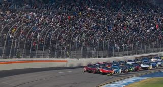 2025 Daytona 500 resumes racing after lengthy weather delay