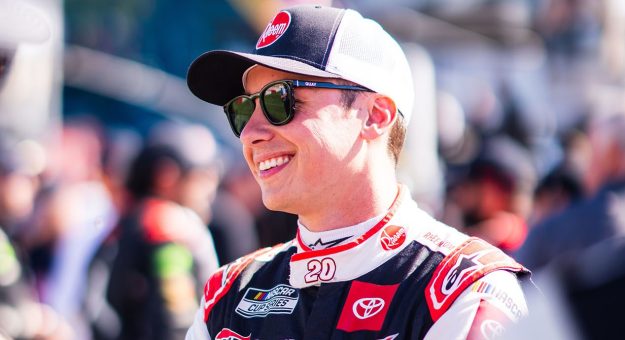 Visit Proyección del ganador para el EchoPark Automotive Grand Prix de la Cup Series 2025 en COTA page