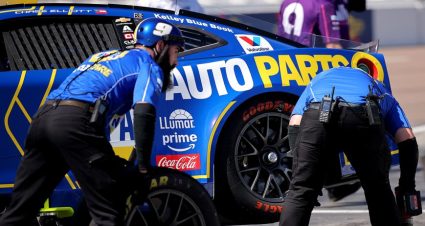 2025 Phoenix Elliott Option Tire 870x462