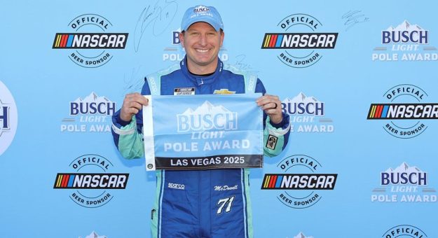 Visit Michael McDowell ganó la Pole para la Pennzoil 400 de la Cup Series 2025 en Las Vegas page