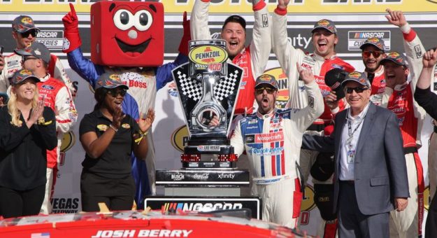 Visit Josh Berry ganó la Pennzoil 400 en Las Vegas; Daniel Suárez P2 page