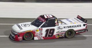 Daniel Hemric bests teammate Tyler Ankrum for Martinsville victory