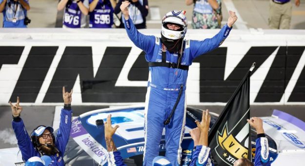 Visit Austin Hill ganó la US Marine Corps 250 de la Xfinity Series 2025 en Martinsville page